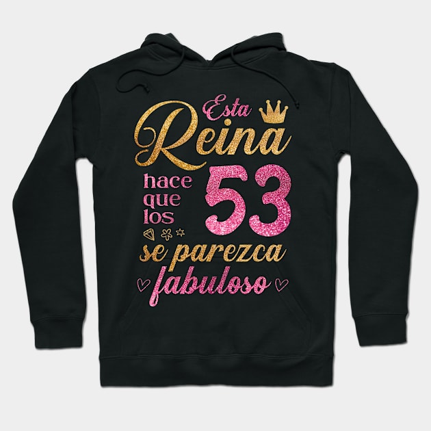 Esta Reina hace que los 53 se parezca fabuloso Hoodie by cecatto1994